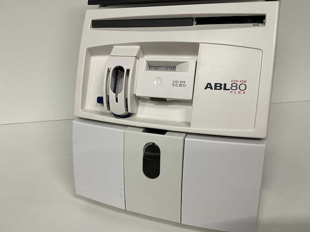 Radiometer - abl-80 - bloedgas analysator - afbeelding 2 van  3