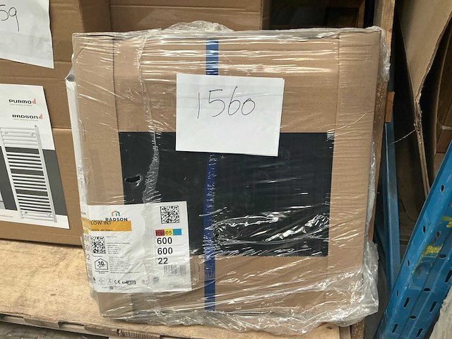 Radson e.flow jet black radiator 60x60cm - afbeelding 1 van  4