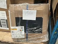 Radson e.flow jet black radiator 60x60cm - afbeelding 1 van  4