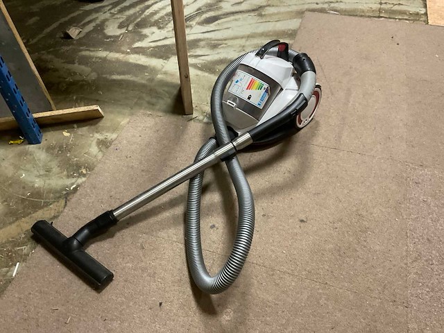 Rai d2224-9 stofzuiger - afbeelding 1 van  3