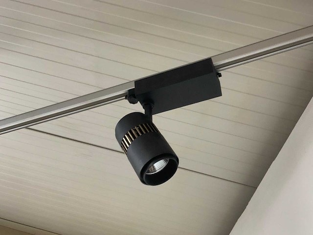 Railstraler baseline - 3000lm - partij winkelverlichting spots met rails ca. 90 meter - afbeelding 7 van  7