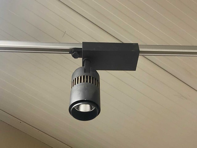 Railstraler baseline 3000lm partij winkelverlichting spots met rails - afbeelding 10 van  12