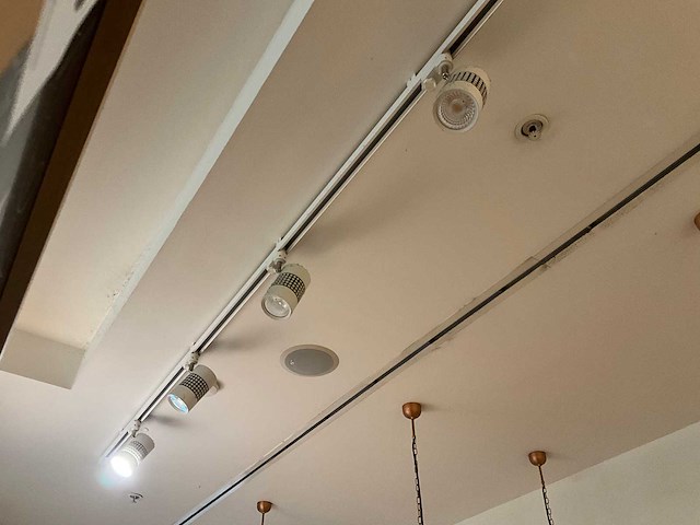 Railsysteem met spots - afbeelding 1 van  5