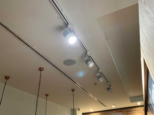 Railsysteem met spots - afbeelding 5 van  5