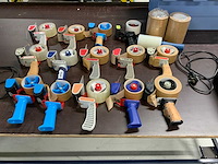 Raja, tesa partij tape dispensers en tape rollen - afbeelding 9 van  10