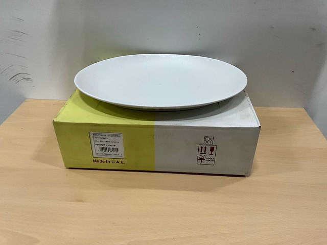 Rak banquet ovale borden (18x) - afbeelding 1 van  7