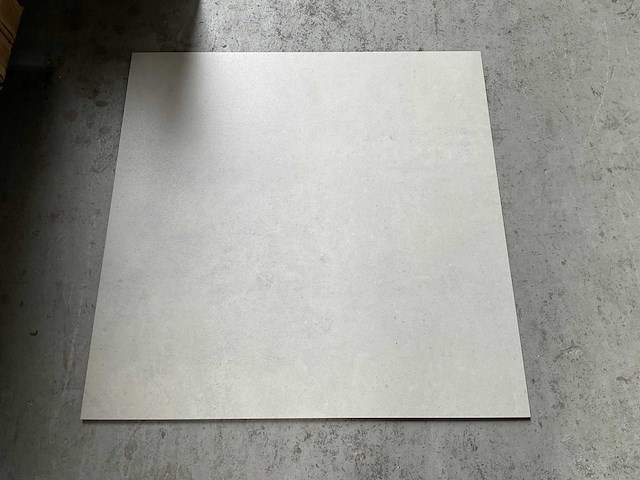 Rak surface off white vloertegel 80x80cm 5,12m2 - afbeelding 1 van  6