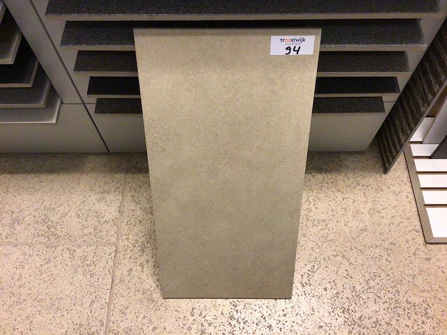 Rako betonico dark beige mat wandtegel 29,8x59,8 cm 17,82 m² - afbeelding 2 van  3