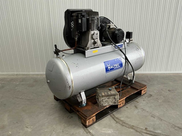 Raltec r5000/300ft 5,5 luchtcompressor - afbeelding 1 van  8