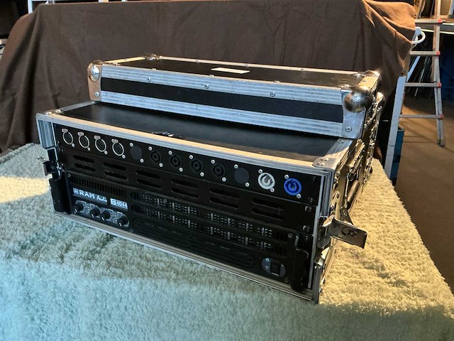 Ram audio s4044 4-kanaals versterker - afbeelding 1 van  3
