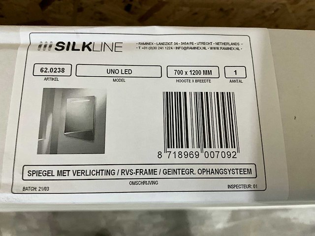 Raminex silkline uno led spiegel 700x1200mm rvs mat kader 230v - afbeelding 2 van  5