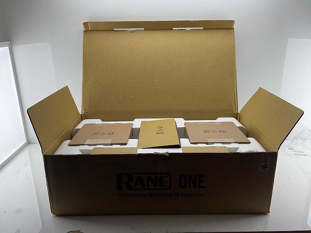 Rane system one - dj controller - dj gear - afbeelding 4 van  8