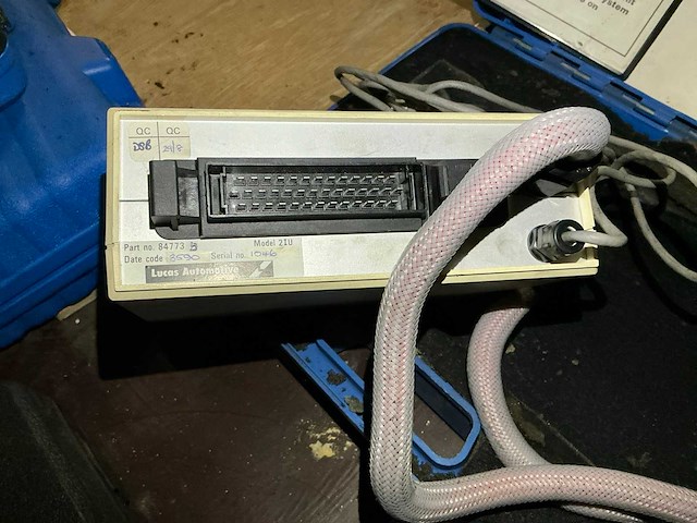 Range rover 2iu lucas hotwire automotive diagnostische apparaat - afbeelding 2 van  5