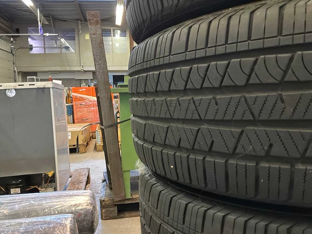 Range rover continental 275/45r21 (4x) - afbeelding 13 van  14