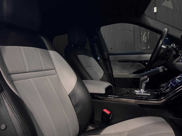 Range rover evoque 2.0 d150 awd r dynamic automaat, jgv-11-h - afbeelding 14 van  52