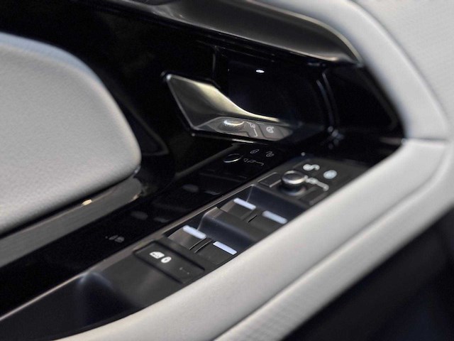 Range rover evoque 2.0 d150 awd r dynamic automaat, jgv-11-h - afbeelding 47 van  52