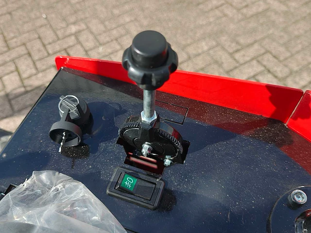 Ranger - 2026 - xt12 - minigraafmachine - afbeelding 4 van  27
