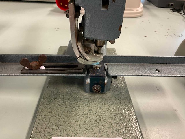 Rapid hdc 150/4 schudmachine, oogjesmachine en perforator - afbeelding 5 van  8