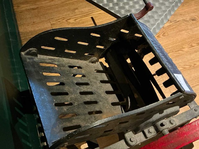 Rapide devleeschauwer sm05 antieke voederbietensnijder - afbeelding 4 van  7