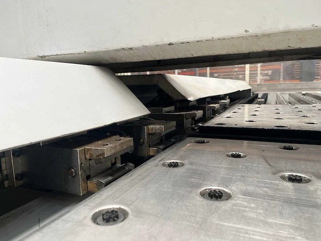 Ras - multibend-center 79.22 - cnc folding machine - 2000 - afbeelding 5 van  23