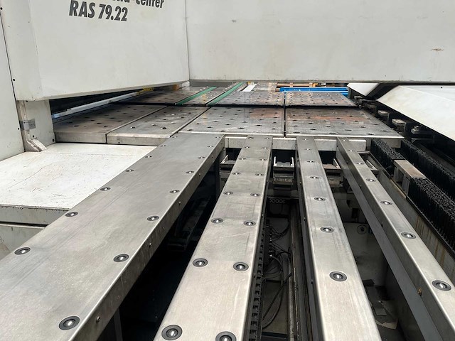 Ras - multibend-center 79.22 - cnc folding machine - 2000 - afbeelding 2 van  13