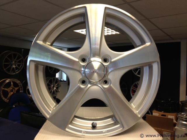 Rasteed aluminium velgenset - 4x100 4.5j et45 - afbeelding 1 van  1