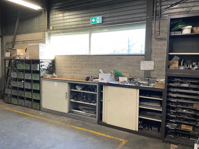 Raster opspanplaat en diversen - afbeelding 1 van  12