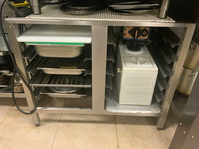 Rational - combi steamer cm61 - conventionele oven 68x78x161 cm - afbeelding 2 van  6