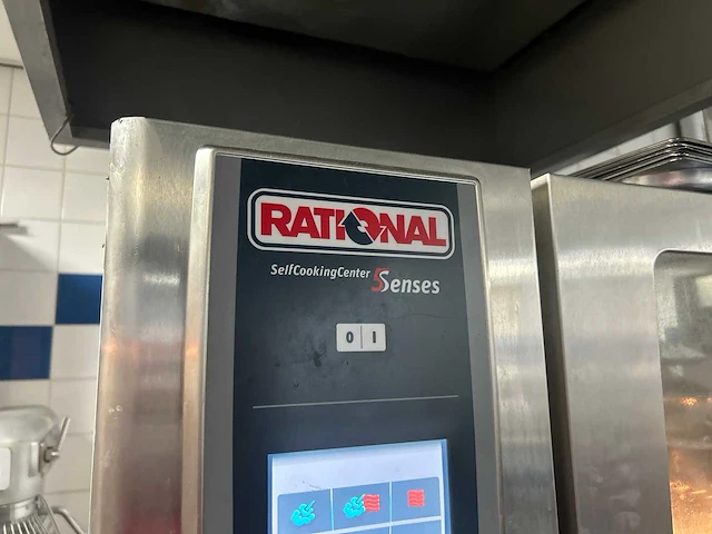 Rational - selfcooking center 5 senses - combisteamer met rvs afzuigkap - afbeelding 17 van  18