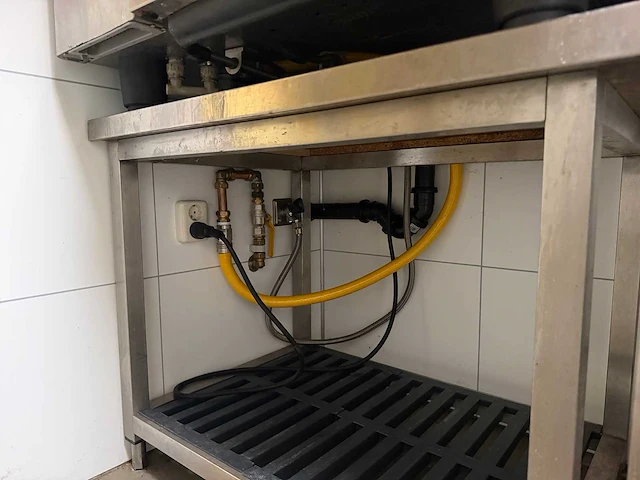Rational - selfcooking center gas - combisteamer op rvs onderstel met afzuigkap - afbeelding 4 van  13