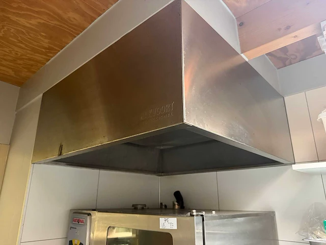 Rational - selfcooking center gas - combisteamer op rvs onderstel met afzuigkap - afbeelding 12 van  13