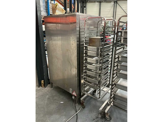 Rational cpv201g combisteamer met 2 karren - afbeelding 8 van  9