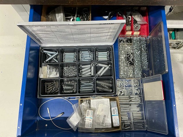 Rau mobiele werkbank met inhoud - afbeelding 5 van  7