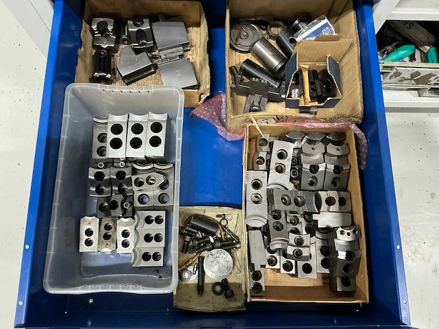 Rau mobiele werkbank met inhoud - afbeelding 6 van  7