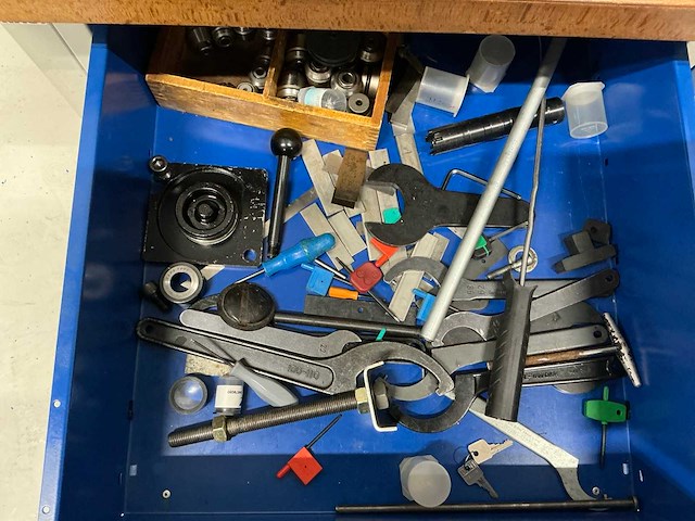 Rau mobiele werkbank met inhoud - afbeelding 3 van  5