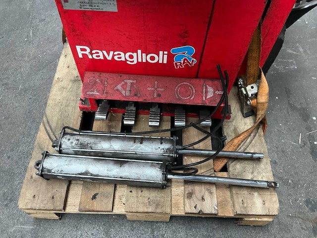 Ravaglioli banden de-en montageapparaat - afbeelding 9 van  13