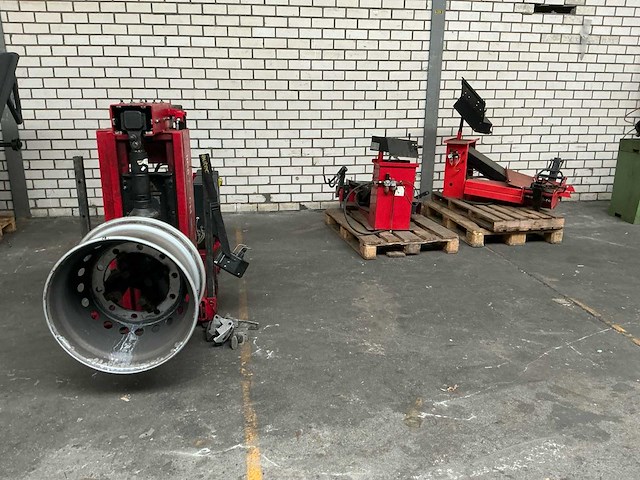 Ravaglioli banden de-en montageapparaat - afbeelding 1 van  10