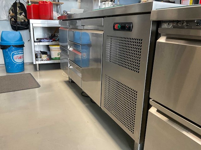 Ravioli koelwerkbank met lades - afbeelding 1 van  4