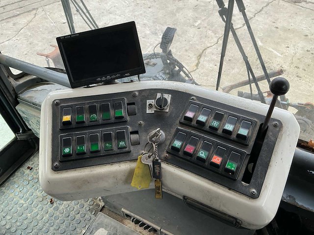 Ravo - 2000 - ravo 5002 si - zelfrijdende veegmachine - afbeelding 1 van  1