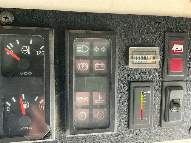 Ravo - 2000 - ravo 5002 si - zelfrijdende veegmachine - afbeelding 19 van  21