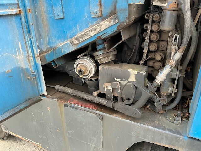 Ravo - 2000 - ravo 5002 si - zelfrijdende veegmachine - afbeelding 20 van  29