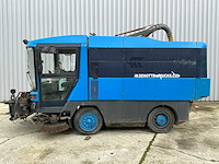 Ravo - 2000 - ravo 5002 si - zelfrijdende veegmachine - afbeelding 12 van  29