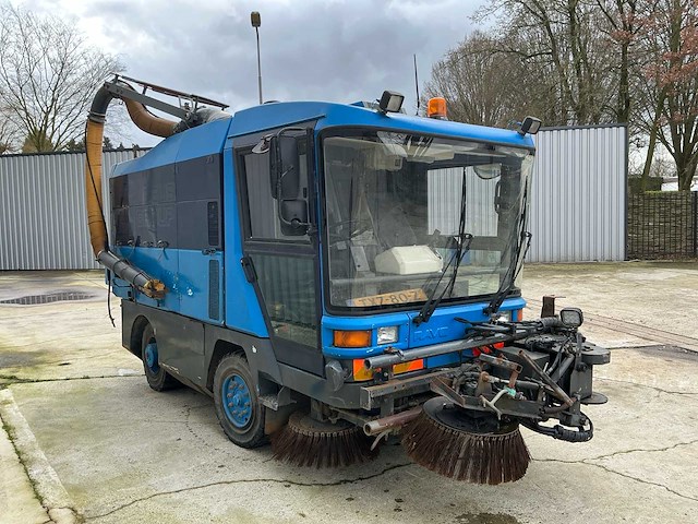 Ravo - 2000 - ravo 5002 si - zelfrijdende veegmachine - afbeelding 4 van  34