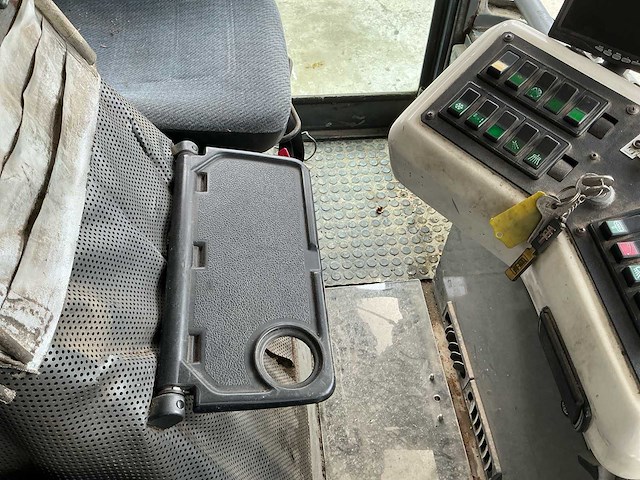 Ravo - 2000 - ravo 5002 si - zelfrijdende veegmachine - afbeelding 34 van  34