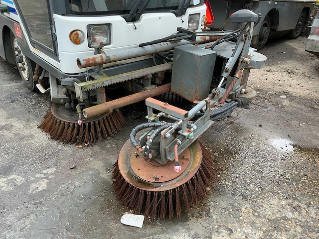 Ravo 340 veegwagen - afbeelding 11 van  27