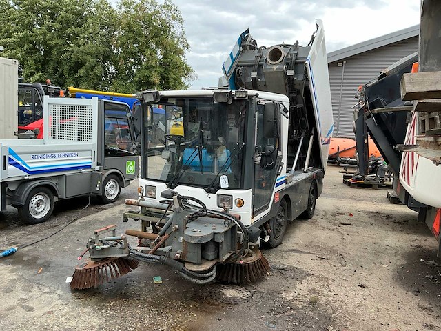 Ravo 340 veegwagen - afbeelding 1 van  27