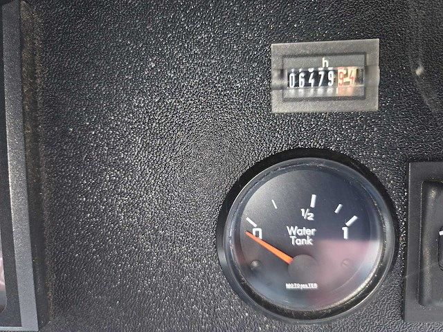 Ravo 5002 slh zelfrijdende veegmachine - afbeelding 8 van  9