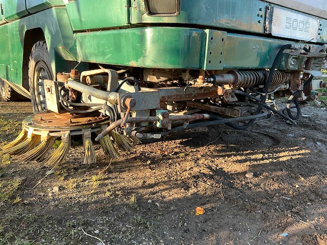 Ravo 5002 st straatveegmachine - afbeelding 5 van  39