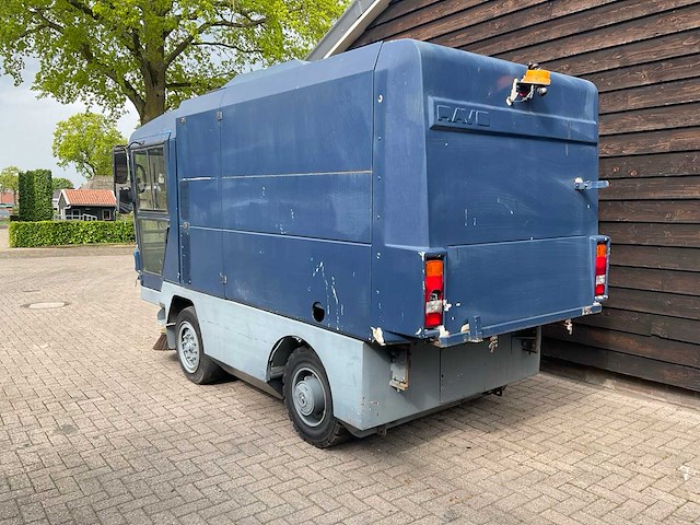 Ravo 5002 zelfrijdende veegmachine - afbeelding 12 van  16