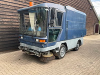 Ravo 5002 zelfrijdende veegmachine - afbeelding 1 van  8